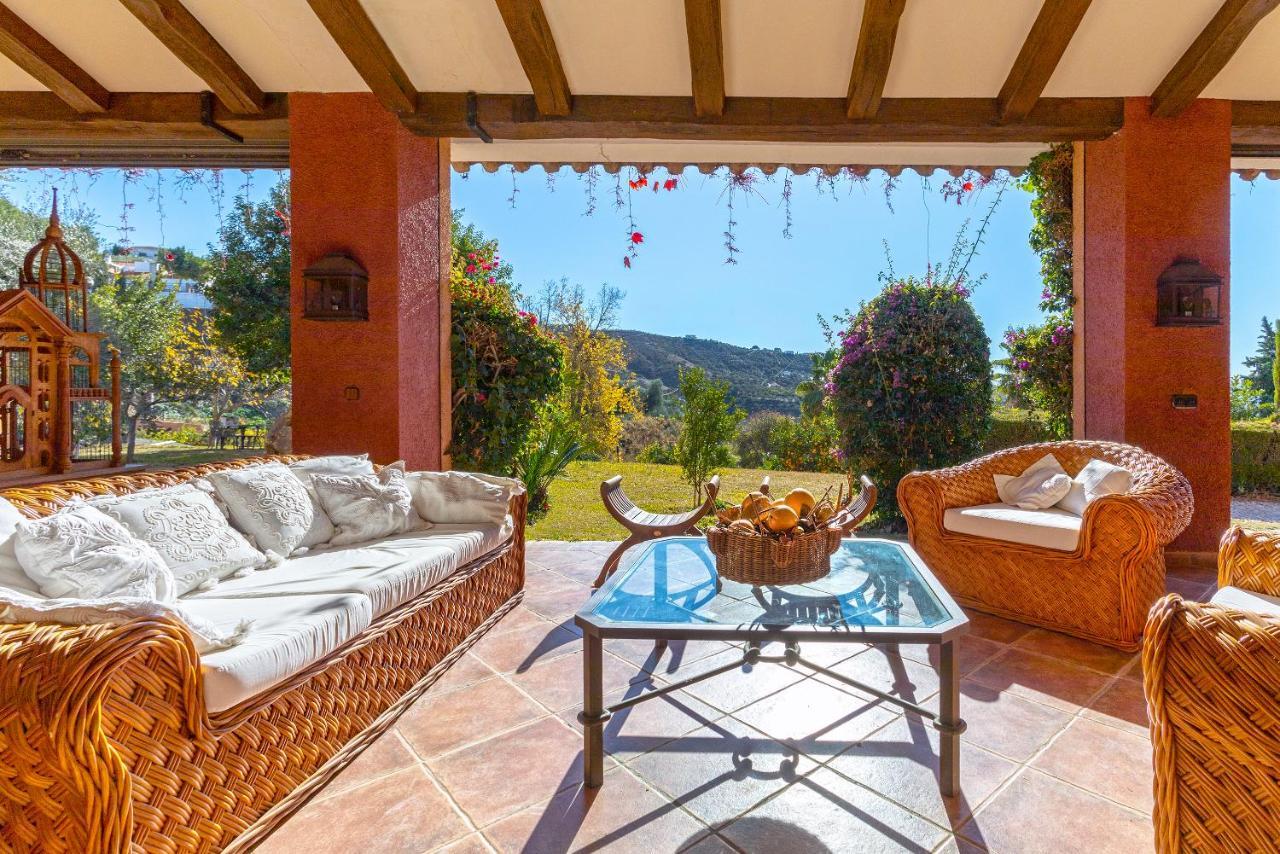 Alcaucín Casa Flores Con Piscina Interior Climatizada מראה חיצוני תמונה