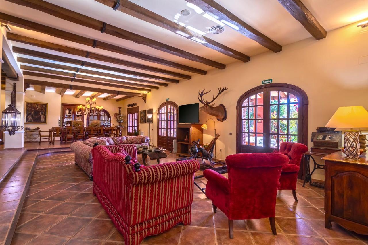 Alcaucín Casa Flores Con Piscina Interior Climatizada מראה חיצוני תמונה