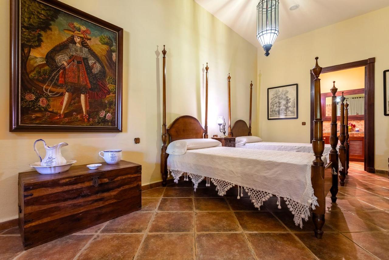 Alcaucín Casa Flores Con Piscina Interior Climatizada מראה חיצוני תמונה