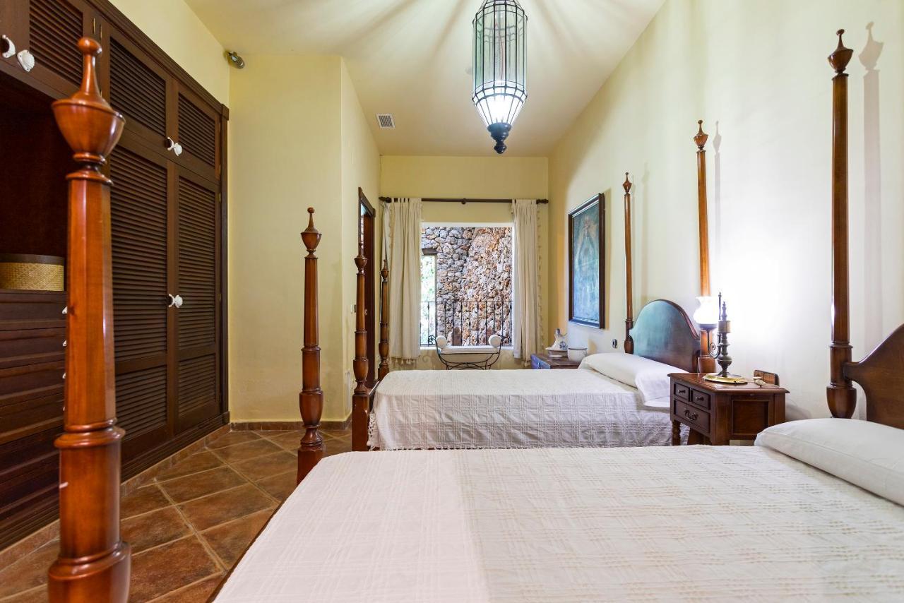 Alcaucín Casa Flores Con Piscina Interior Climatizada מראה חיצוני תמונה