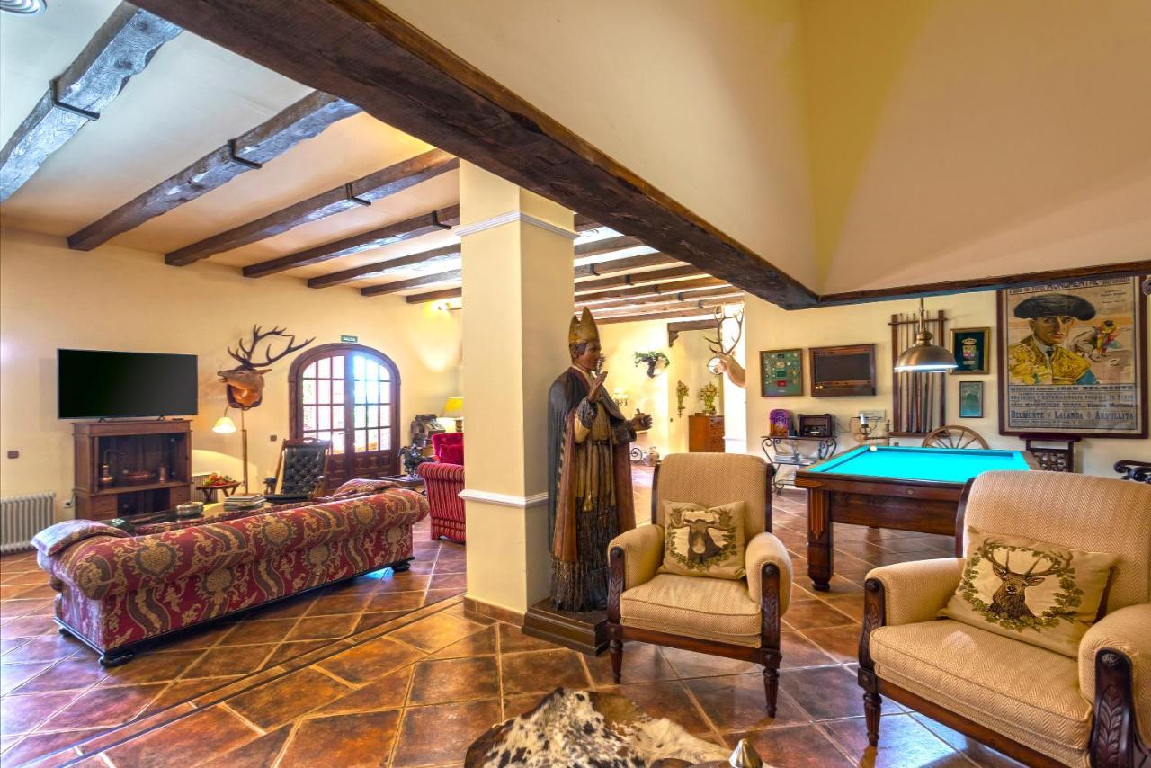 Alcaucín Casa Flores Con Piscina Interior Climatizada מראה חיצוני תמונה
