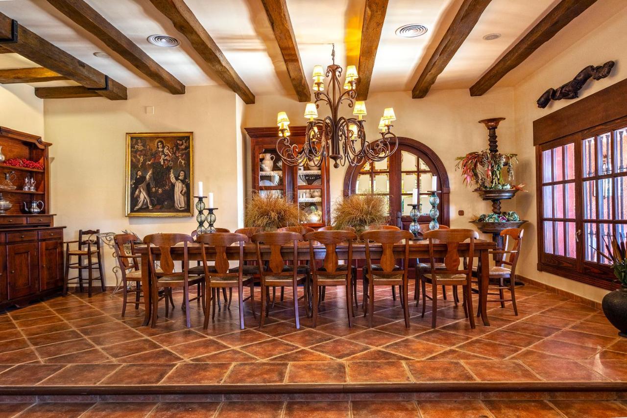 Alcaucín Casa Flores Con Piscina Interior Climatizada מראה חיצוני תמונה