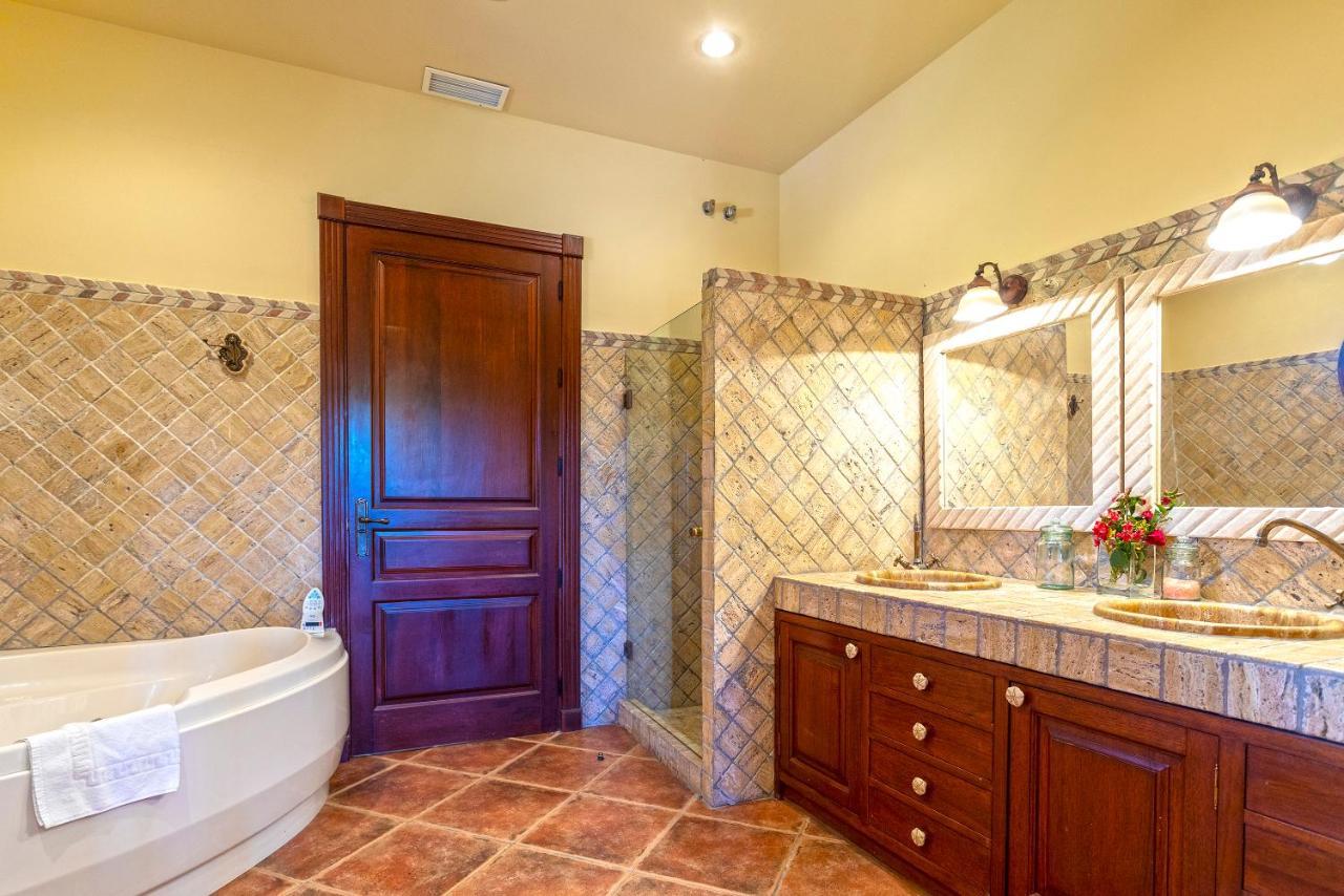 Alcaucín Casa Flores Con Piscina Interior Climatizada מראה חיצוני תמונה